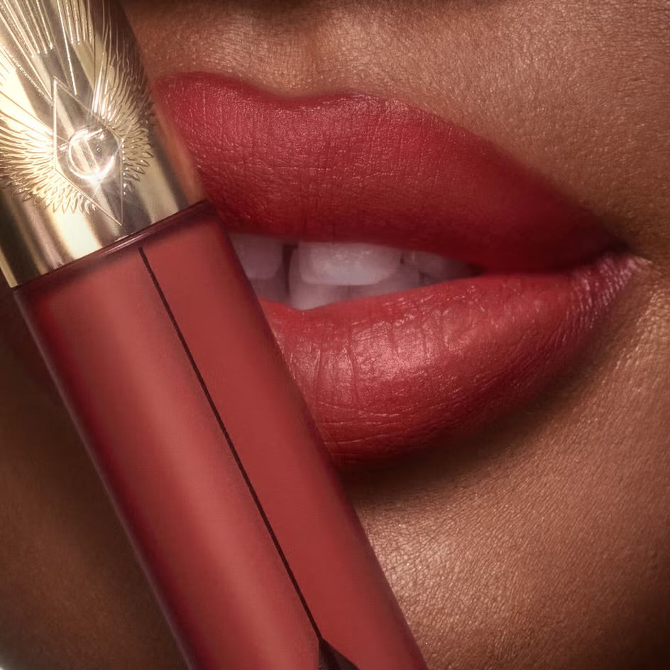 CHARLOTTE TILBURY Flawless Lip Blur