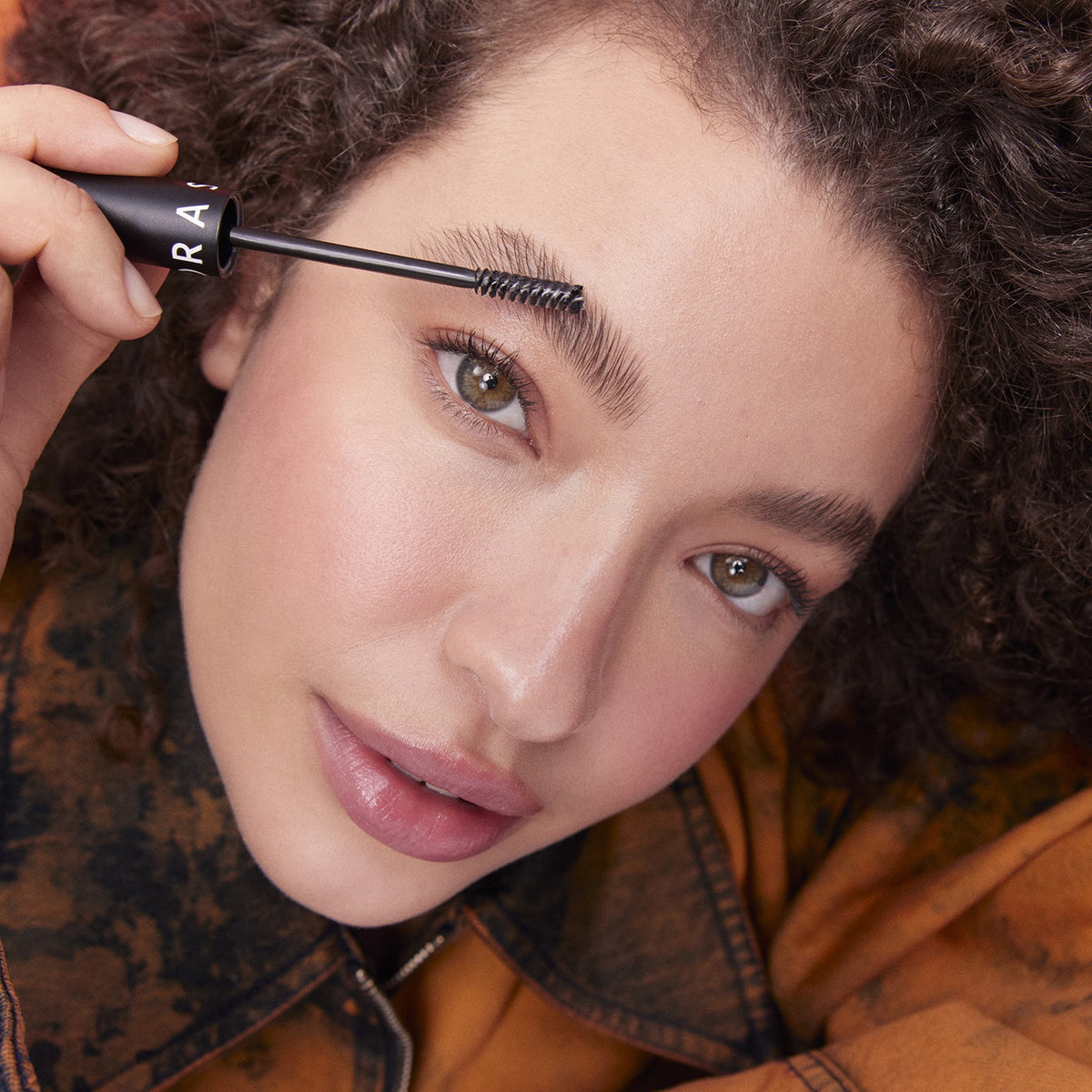 SEPHORA
Fluff & Fix Brow Wax