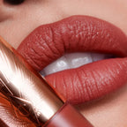 CHARLOTTE TILBURY Flawless Lip Blur